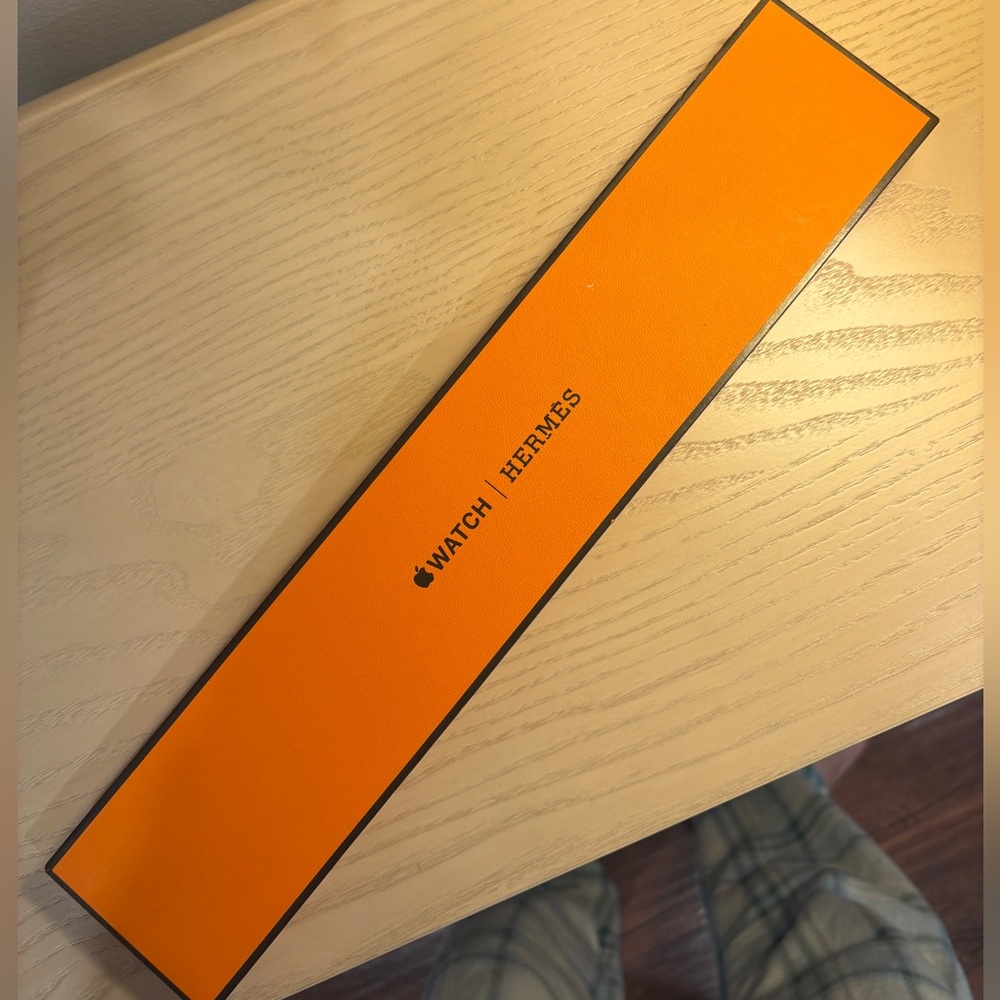 Hermes Apple Watch strap- leather double tour. 💯 authentic